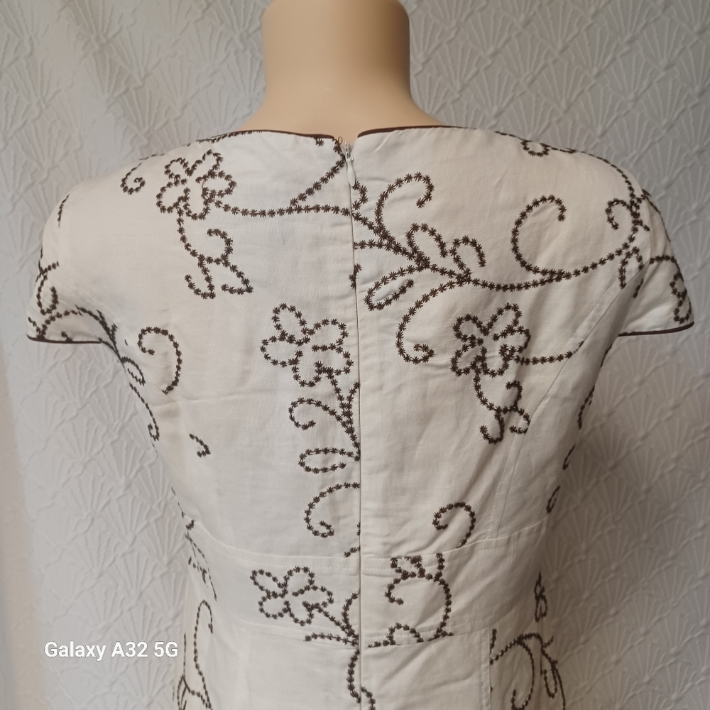Jessica Howard Wimen Size.10P Cream Sheath Dress with Flutter Cap Sleeves - Picture 9 of 16
